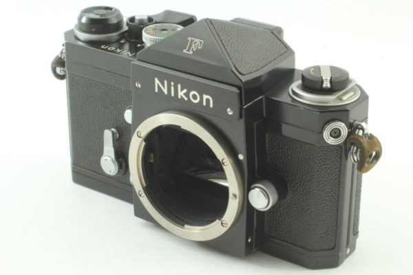 Nikon F Nikon一眼レフの元祖です。
