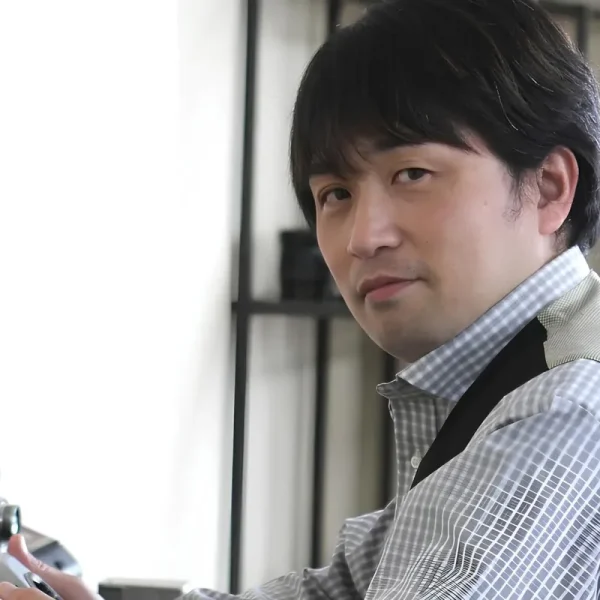 ezocamera_staff
